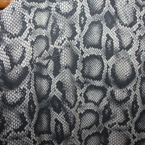 DESIGNER FATTANEH BAHARI ANIMAL PRINT SLEEVELESS DRESS w/MATCHING BLACK COAT 12 - Picture 12 of 15
